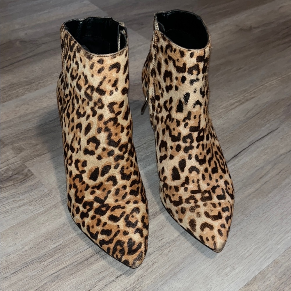 Sam Edelman women's size 10 leopard ankle bootie